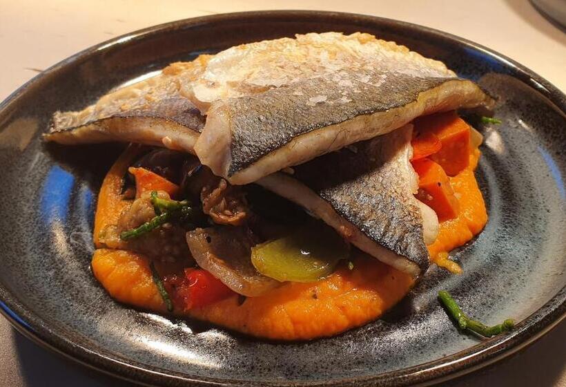 مبيت وإفطار Llety Cynin