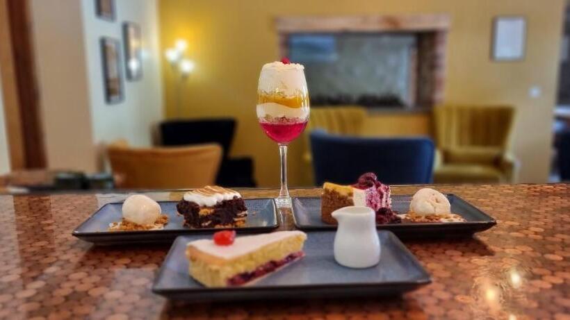 مبيت وإفطار Llety Cynin