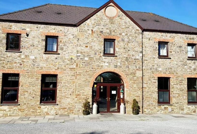 مبيت وإفطار Llety Cynin