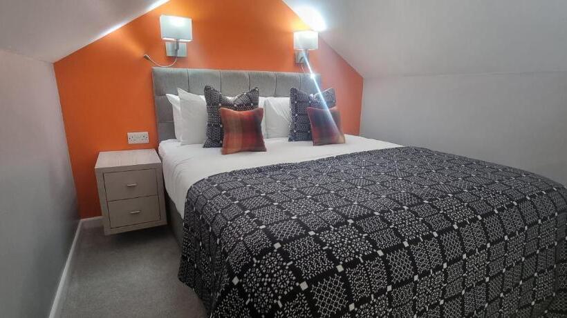 مبيت وإفطار Llety Cynin