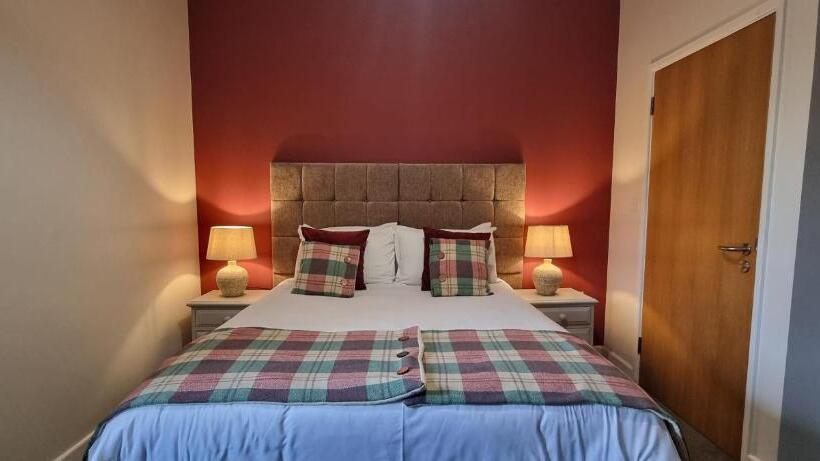 مبيت وإفطار Llety Cynin