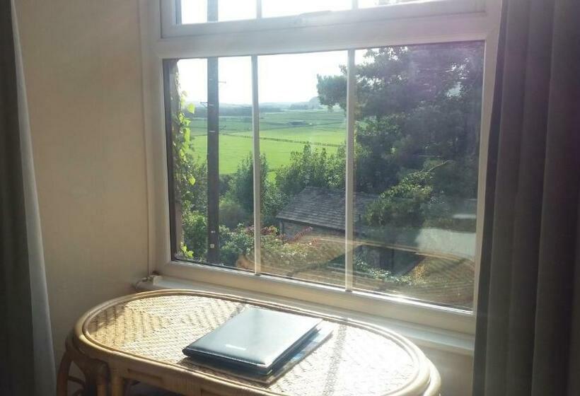 민박 Plumtree House