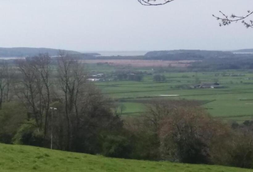 민박 Plumtree House