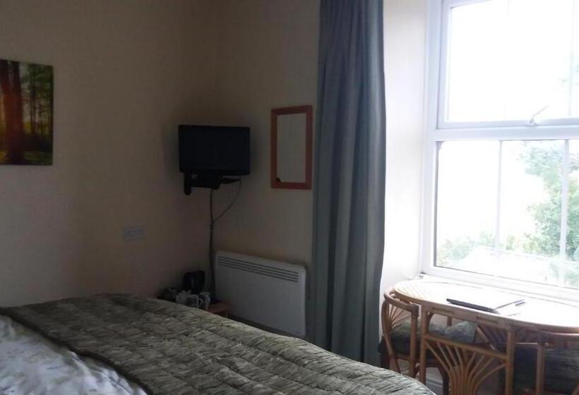 민박 Plumtree House