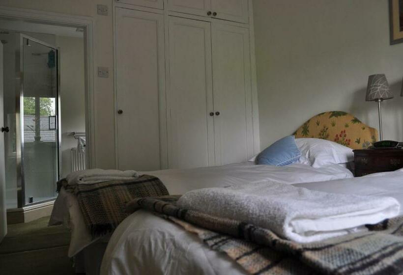 مبيت وإفطار Rose Cottage