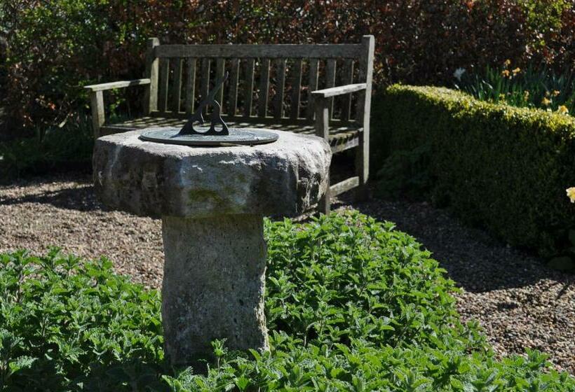 مبيت وإفطار Rose Cottage