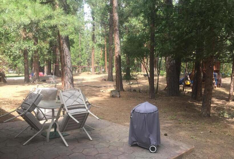 Bed and Breakfast Sierra Sky Lodge