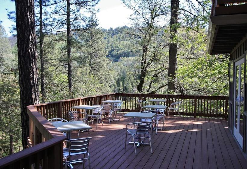 민박 The Inn At Shasta Lake