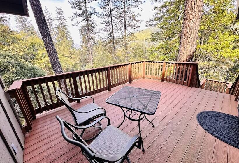 민박 The Inn At Shasta Lake