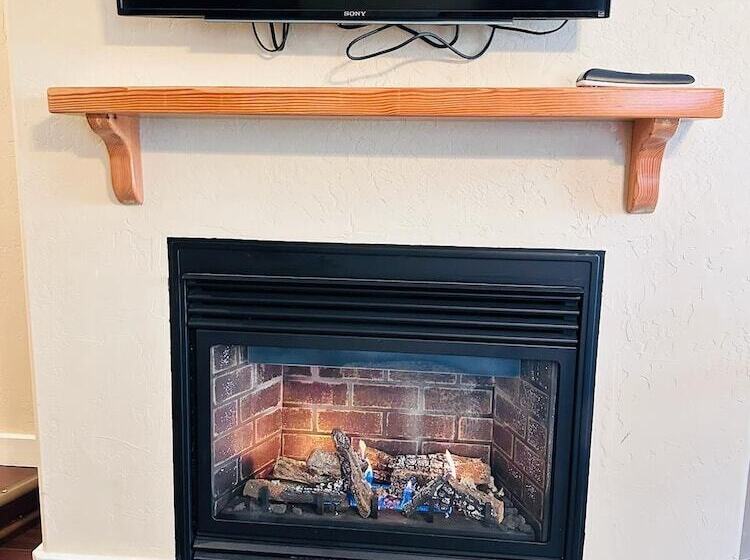 민박 The Inn At Shasta Lake