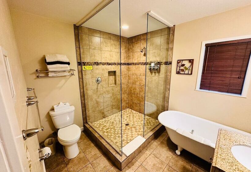 민박 The Inn At Shasta Lake