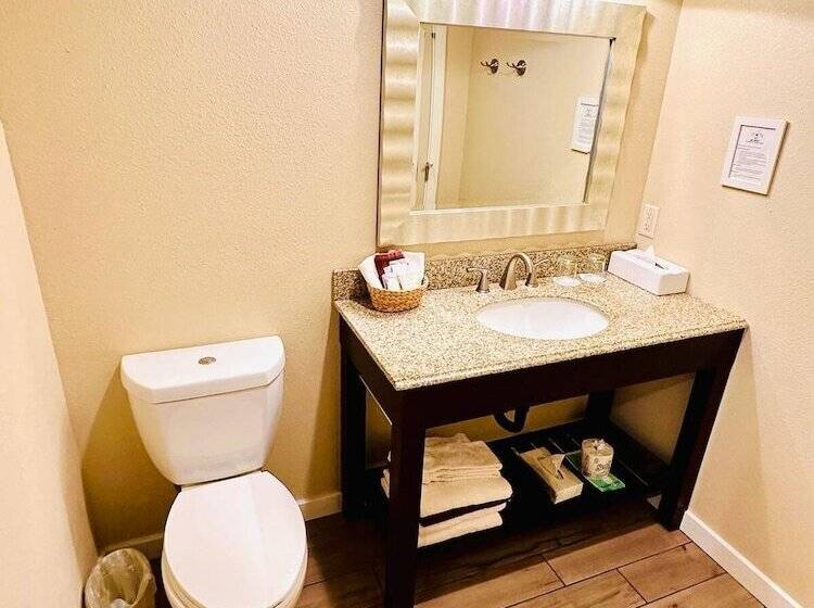 민박 The Inn At Shasta Lake