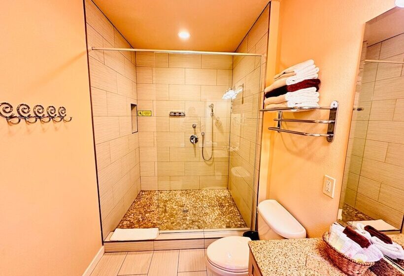 민박 The Inn At Shasta Lake