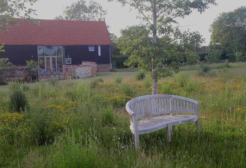 مبيت وإفطار The Suites At Pannells Ash