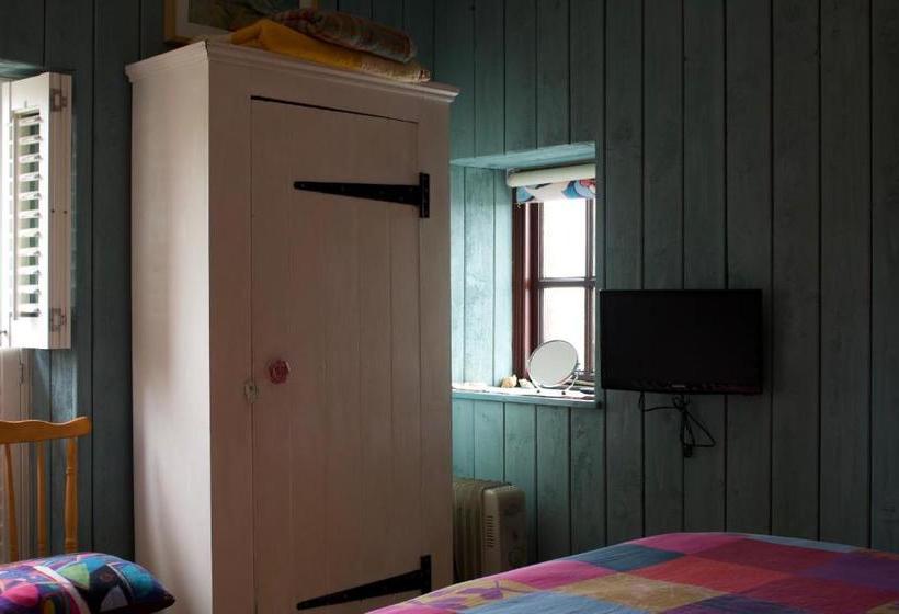 Bed and Breakfast Western House