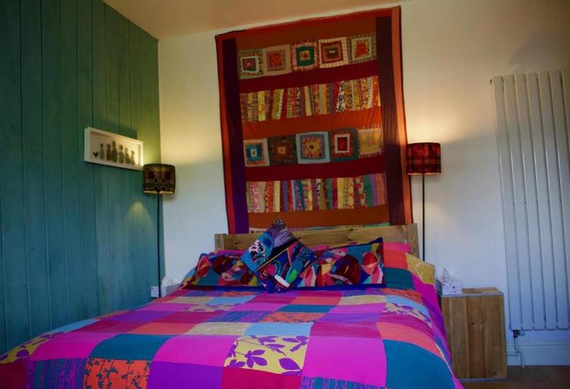 Bed and Breakfast Western House