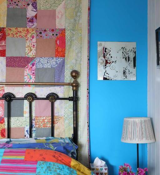 Bed and Breakfast Western House