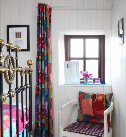 Bed and Breakfast Western House