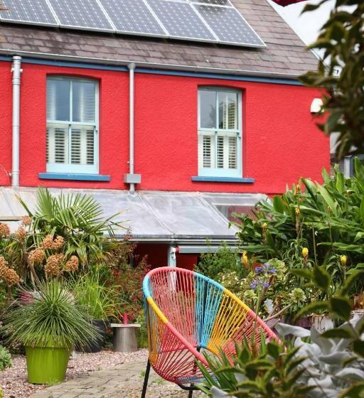 Bed and Breakfast Western House