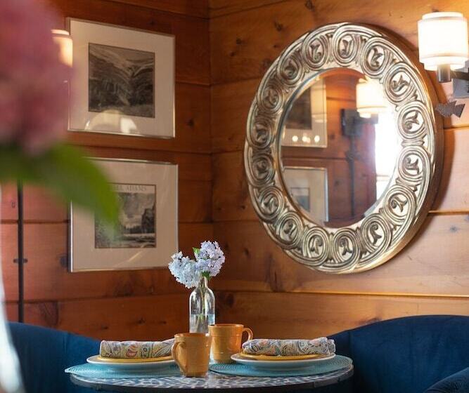 Bed and Breakfast Elliott House Boutique Inn