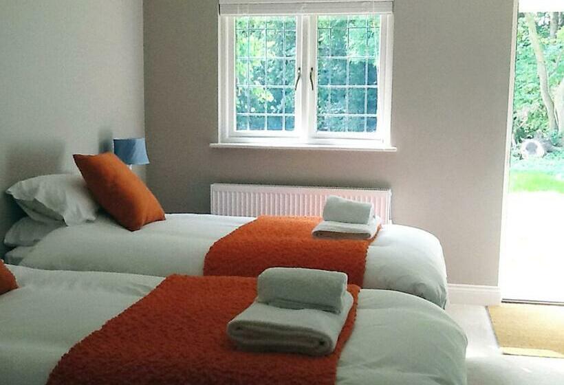 Garden Cottage Bed And Breakfast