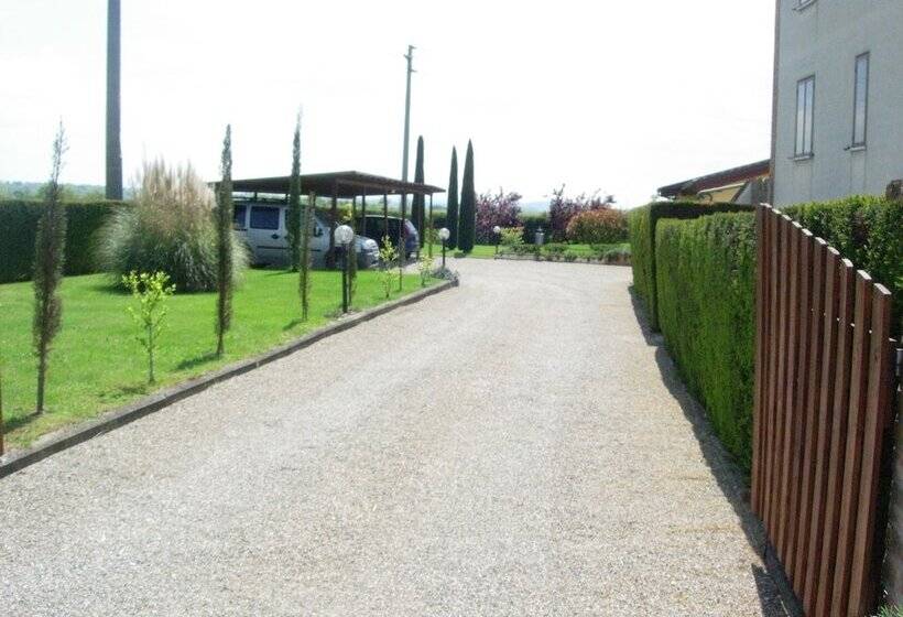 בית מלון כפרי Agriturismo Le Rondinelle