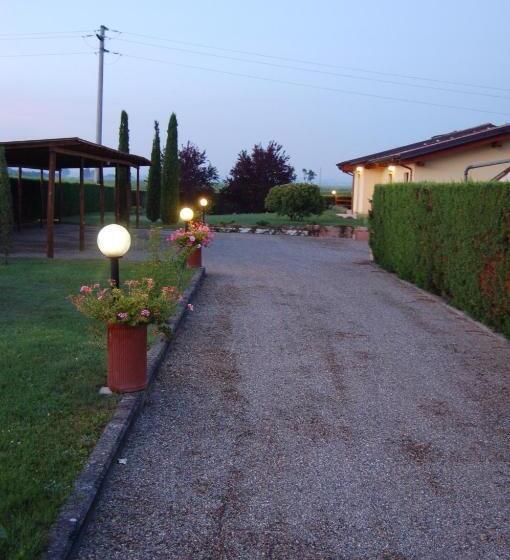 בית מלון כפרי Agriturismo Le Rondinelle