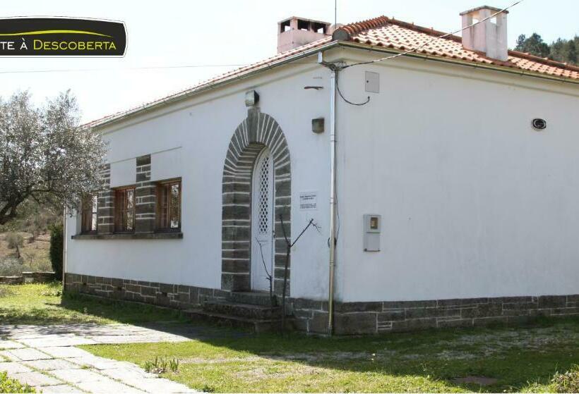 בית מלון כפרי Alojamento Rural De Sendim Da Serra