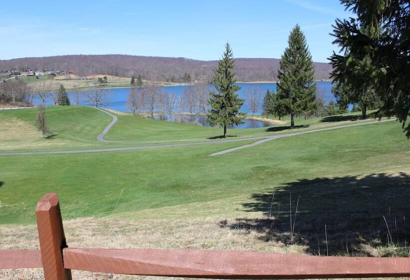 فندق Alpine Lake Resort