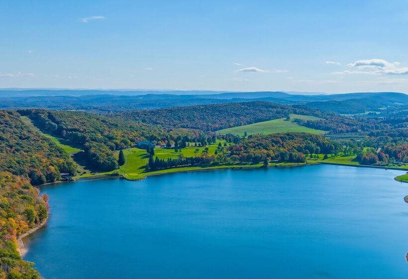 فندق Alpine Lake Resort