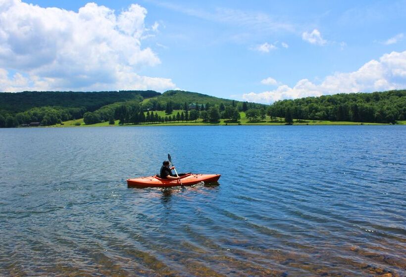 فندق Alpine Lake Resort