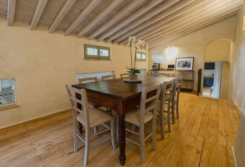 Отель Argiano Dimore Wine Relais