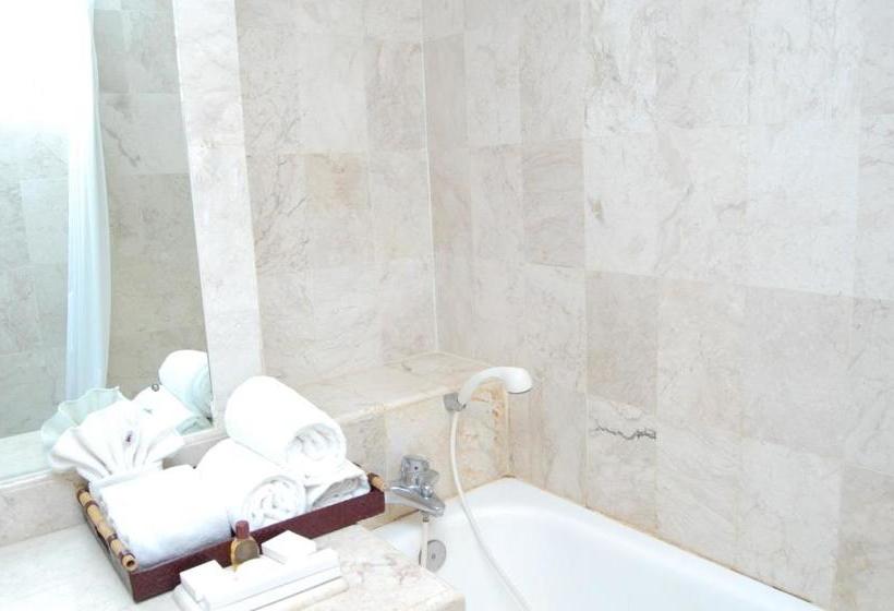 Отель Ebony Batulicin