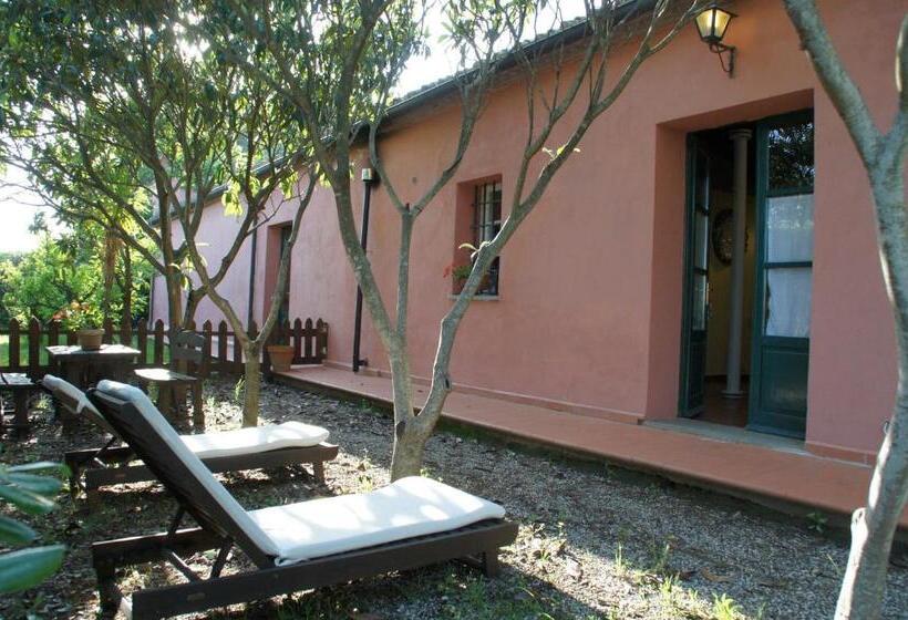 فندق Fattoria Di Collemezzano