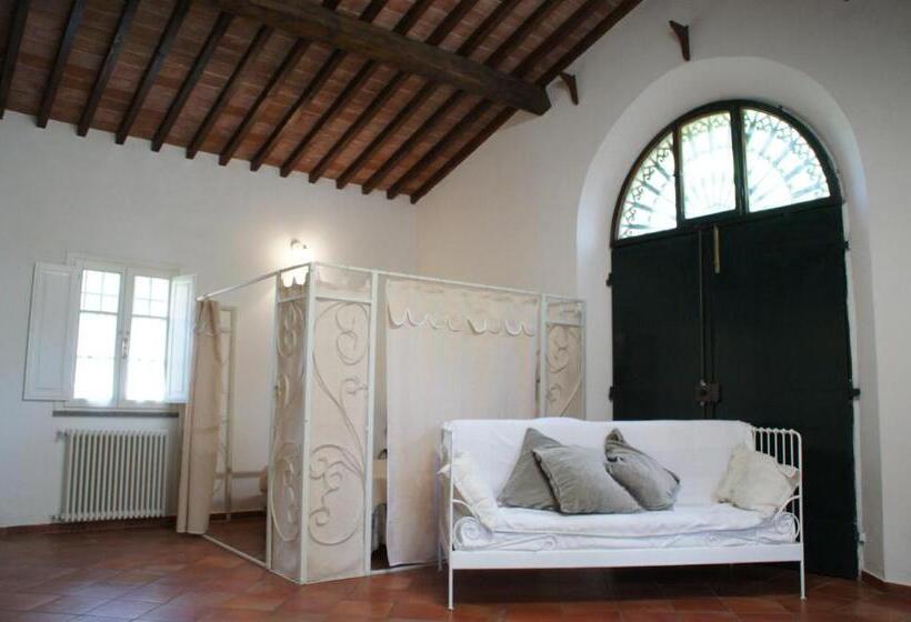 فندق Fattoria Di Collemezzano