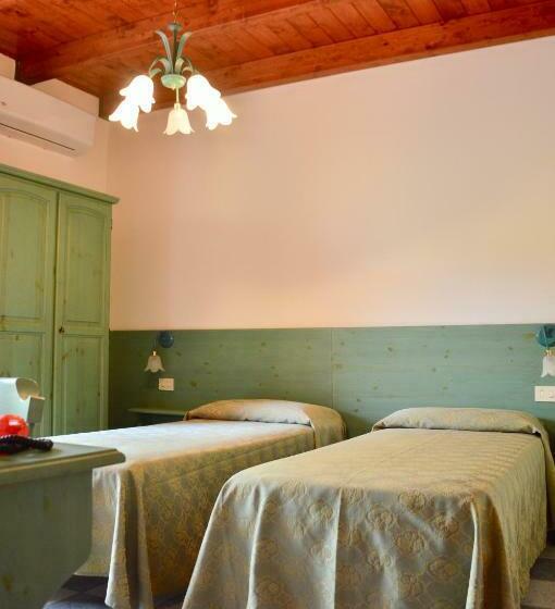 בית מלון כפרי Golfo Del Leone