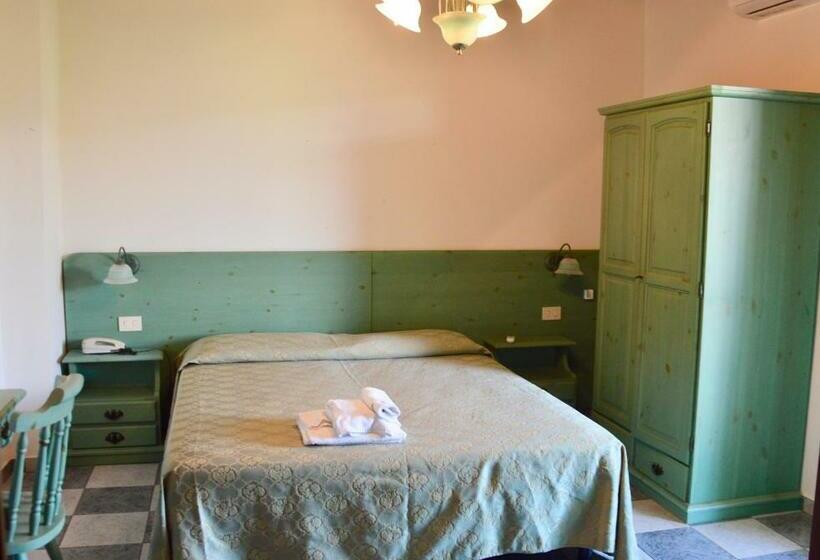 בית מלון כפרי Golfo Del Leone