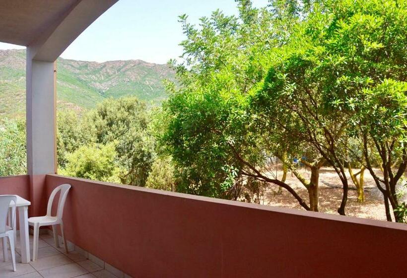 בית מלון כפרי Golfo Del Leone