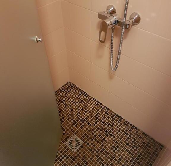 酒店 Hôtel Les Rives D'allier