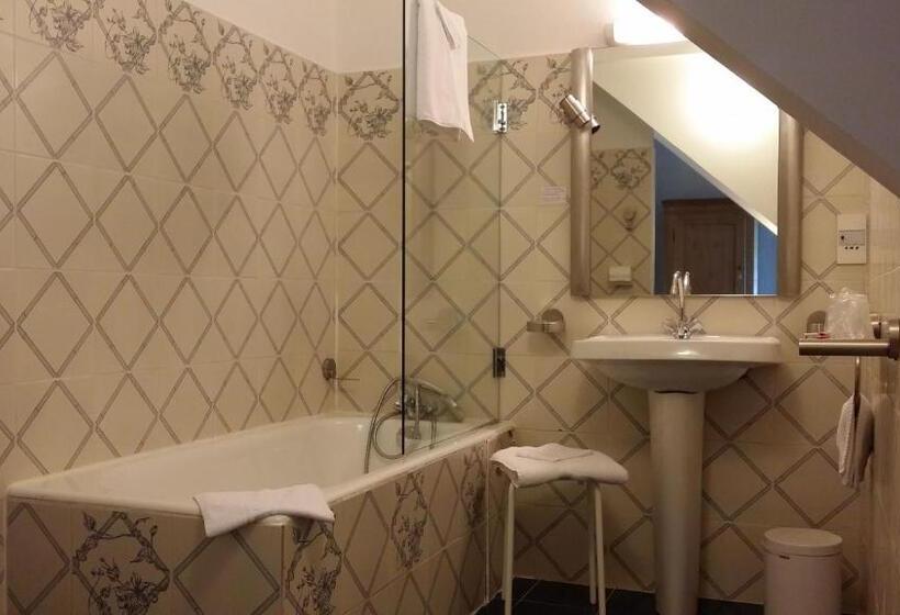 בית מלון כפרי La Roche Du Marais