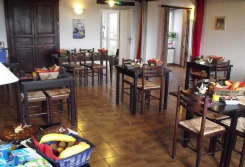 בית מלון כפרי La Roche Du Marais