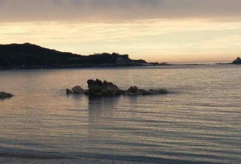 בית מלון כפרי La Roche Du Marais