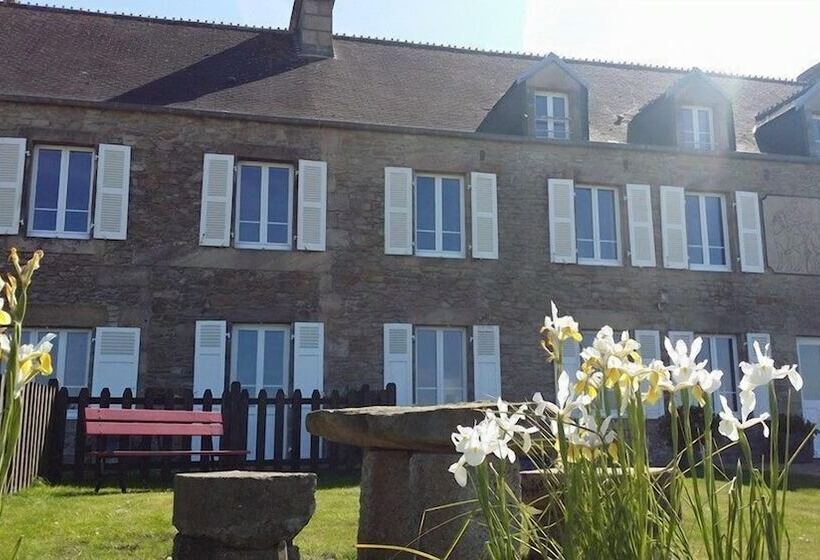 בית מלון כפרי La Roche Du Marais