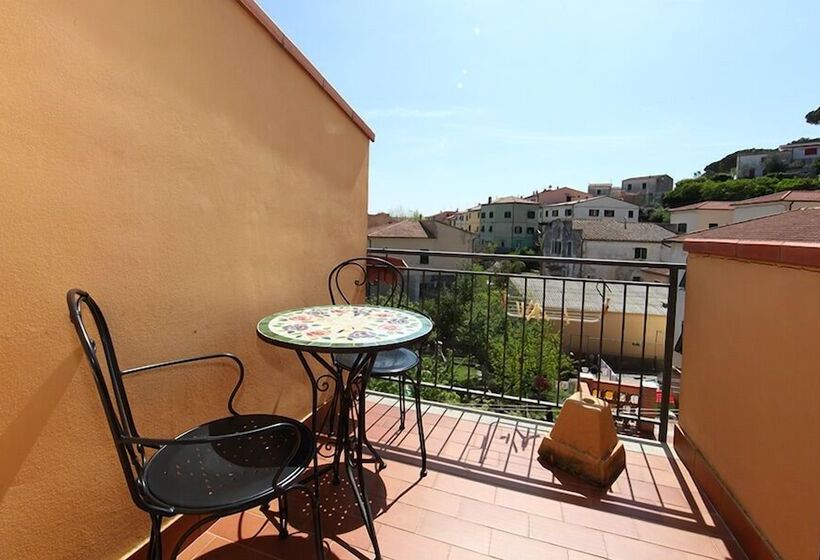 בית מלון כפרי La Rosa