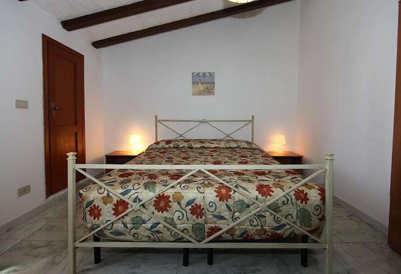 בית מלון כפרי La Rosa