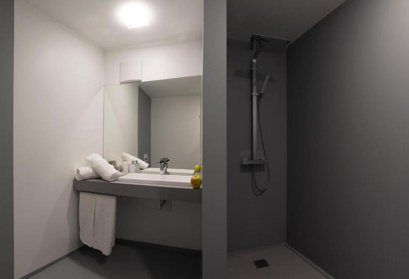 فندق Nonsolomele