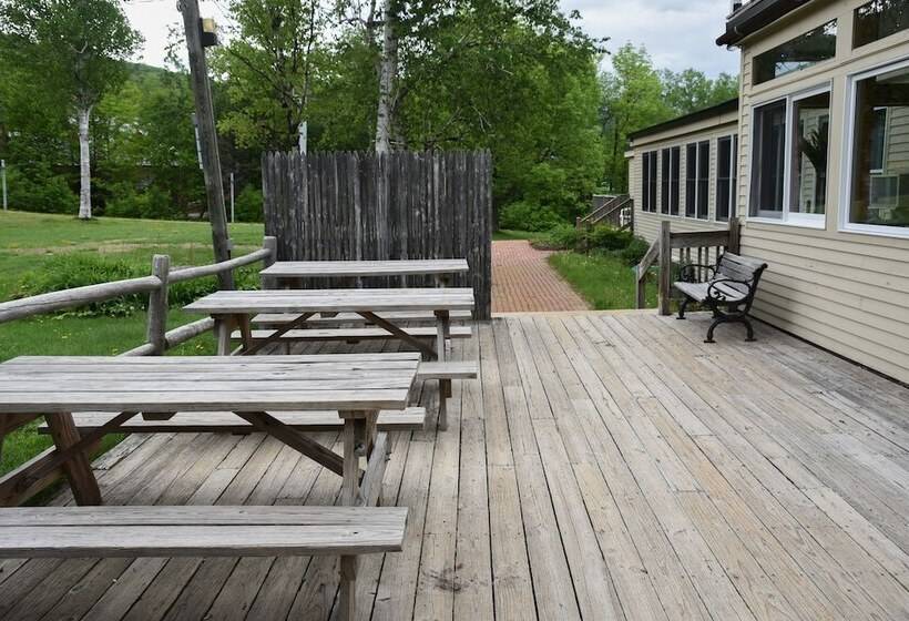 فندق Sugarloaf Inn