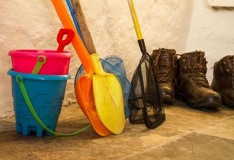 Отель The Bellachroy