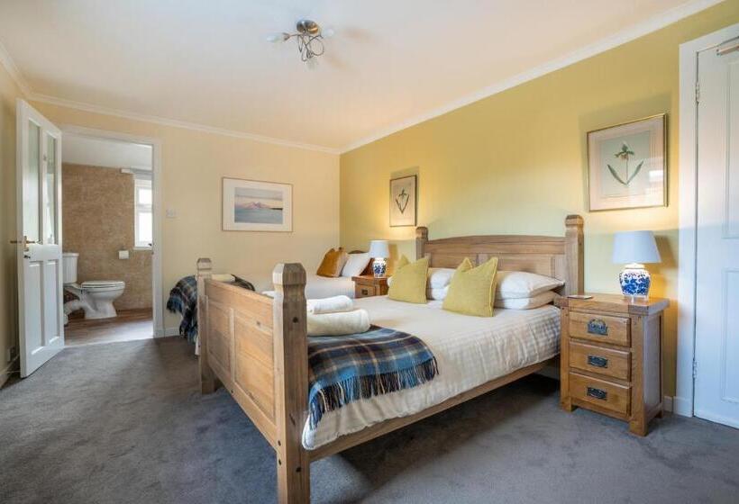 Отель The Bellachroy