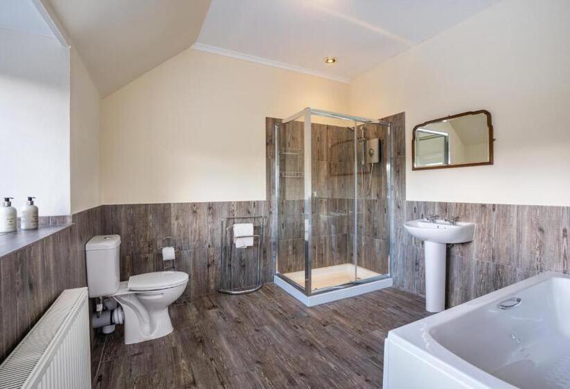 Отель The Bellachroy